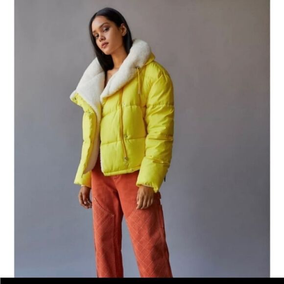 NWT Urban Outfitters Puffer Jacket - Picture 2 of 5